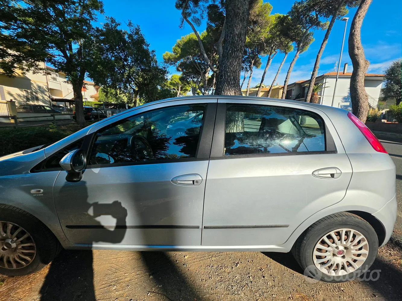 Fiat Grande Punto 2009 photo 2