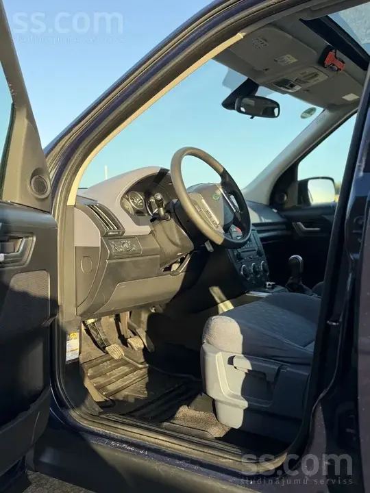 Land Rover Freelander 2008 photo 3