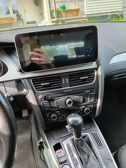 Audi A4 2009 photo 2