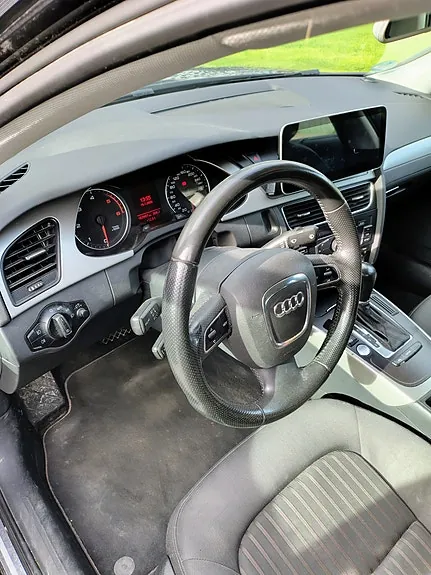 Audi A4 2009 photo 4