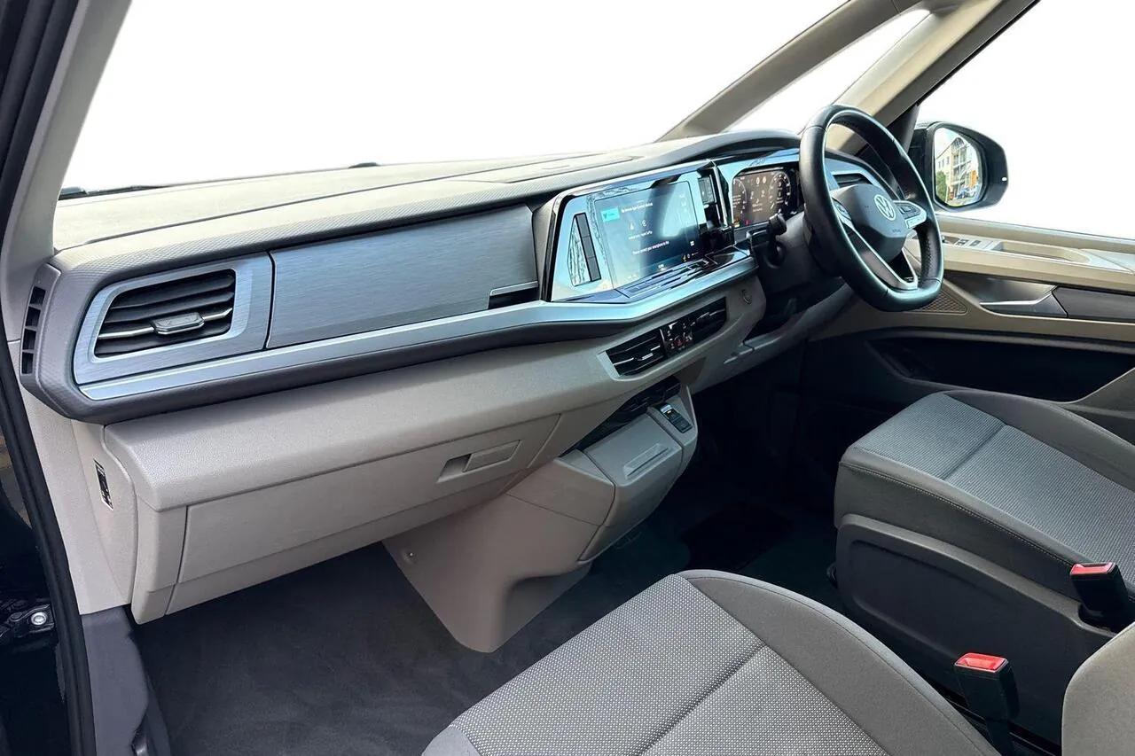 Volkswagen Multivan 2025 photo 2