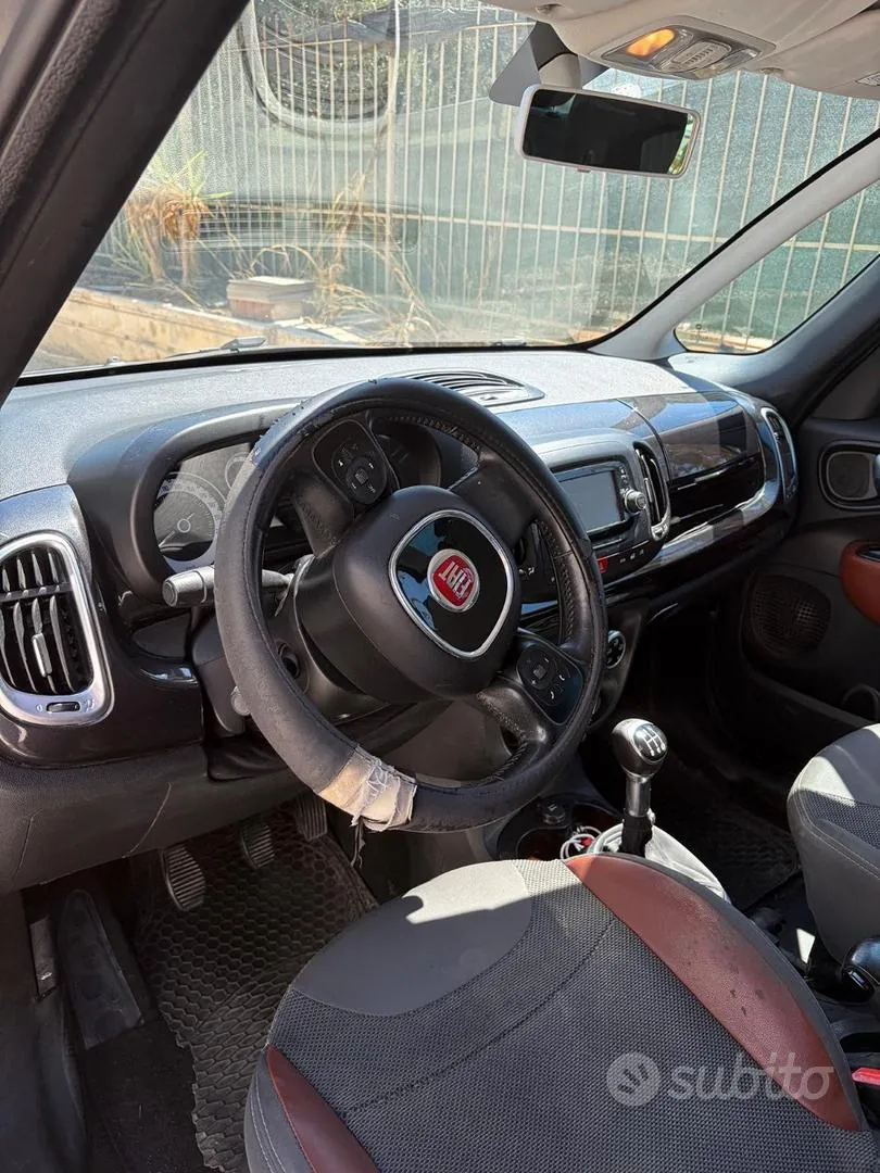 Fiat 500L 2015 photo 2