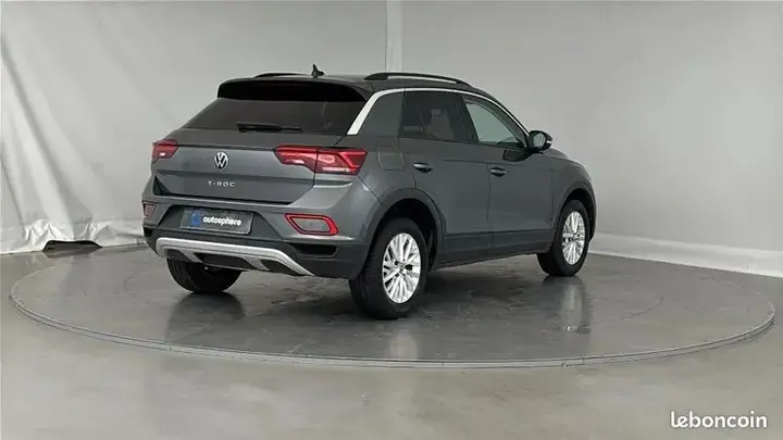 Volkswagen T-Roc 2023 photo 5