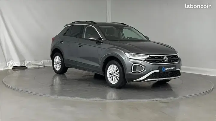 Volkswagen T-Roc 2023 photo 3