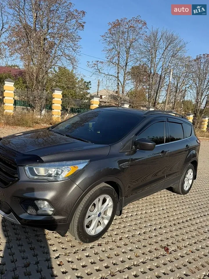 Ford Escape 2016 photo 2
