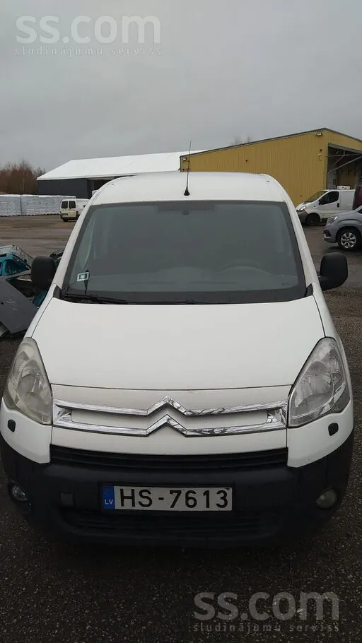 Citroen Berlingo 2011 photo 2