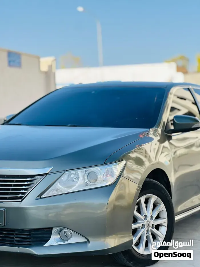 Toyota Camry 2014 photo 2