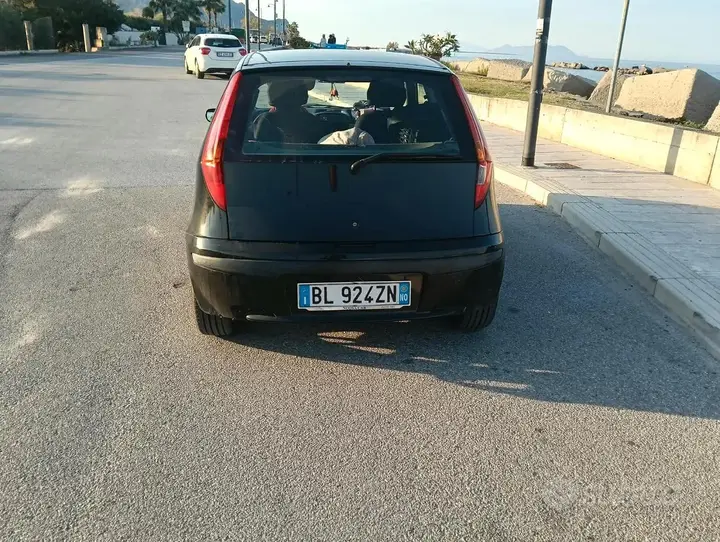 Fiat Punto 2001 photo 2