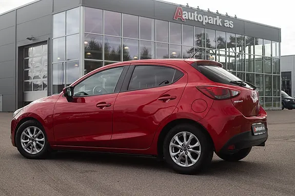 Mazda 2 2016 photo 5