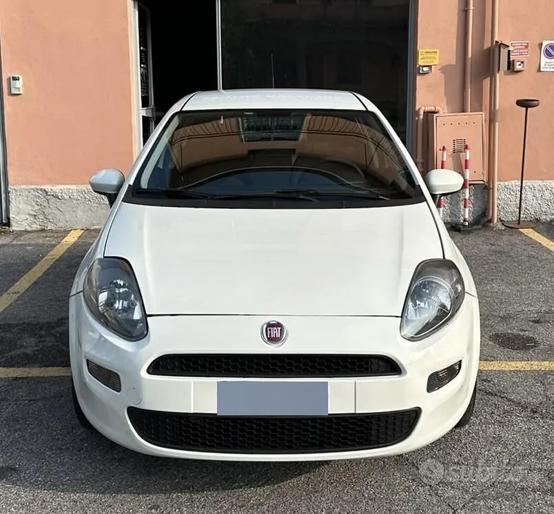 Fiat Punto 2015 photo 2