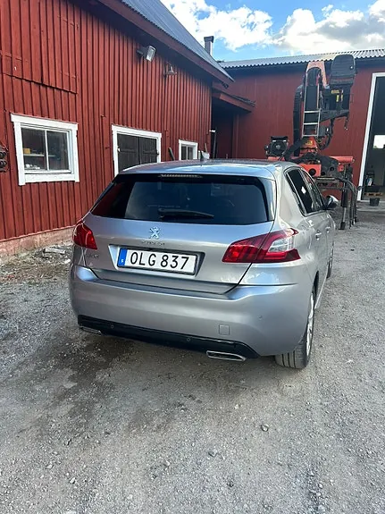 Peugeot 308 2017 photo 2