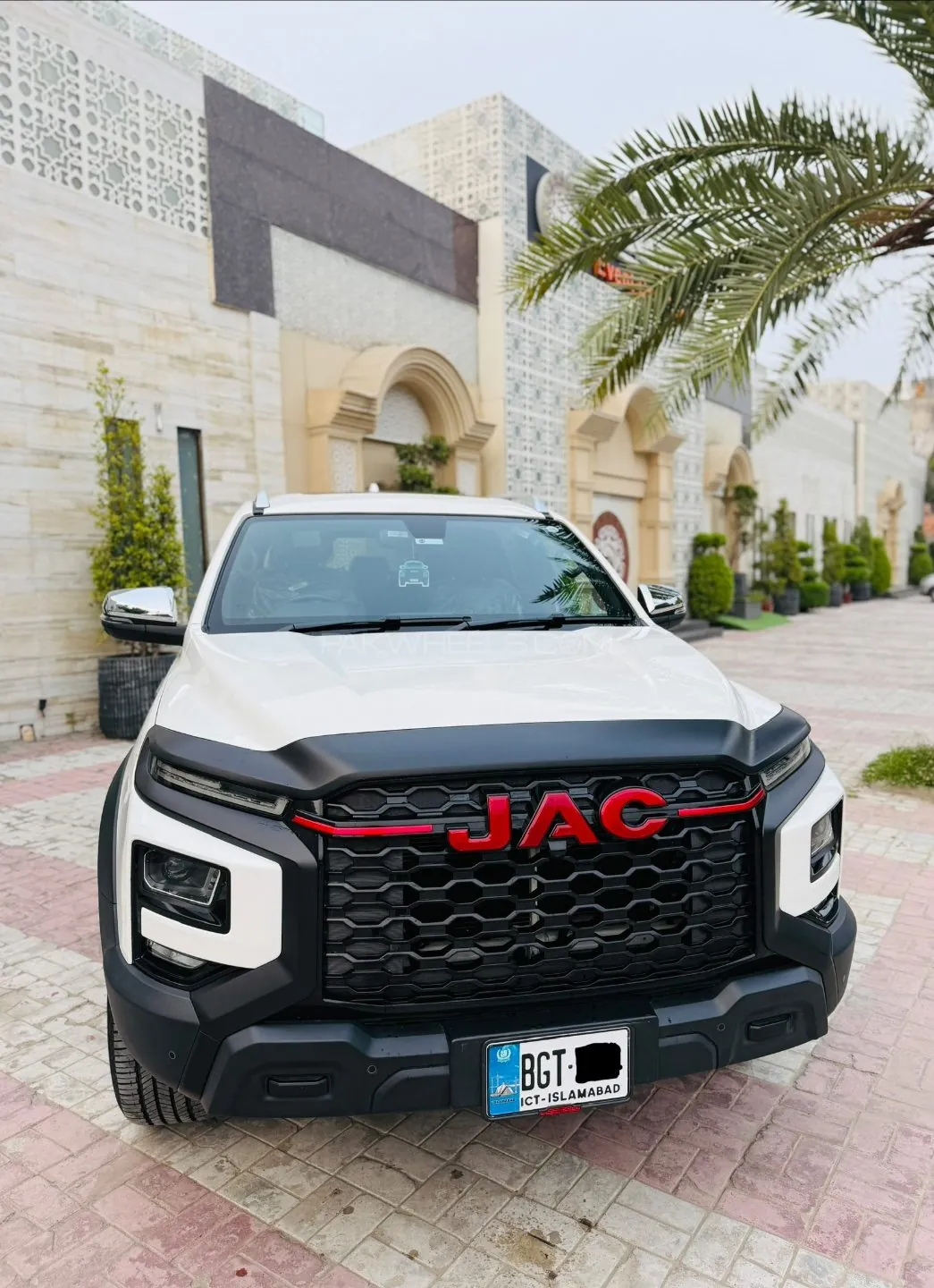 JAC T9