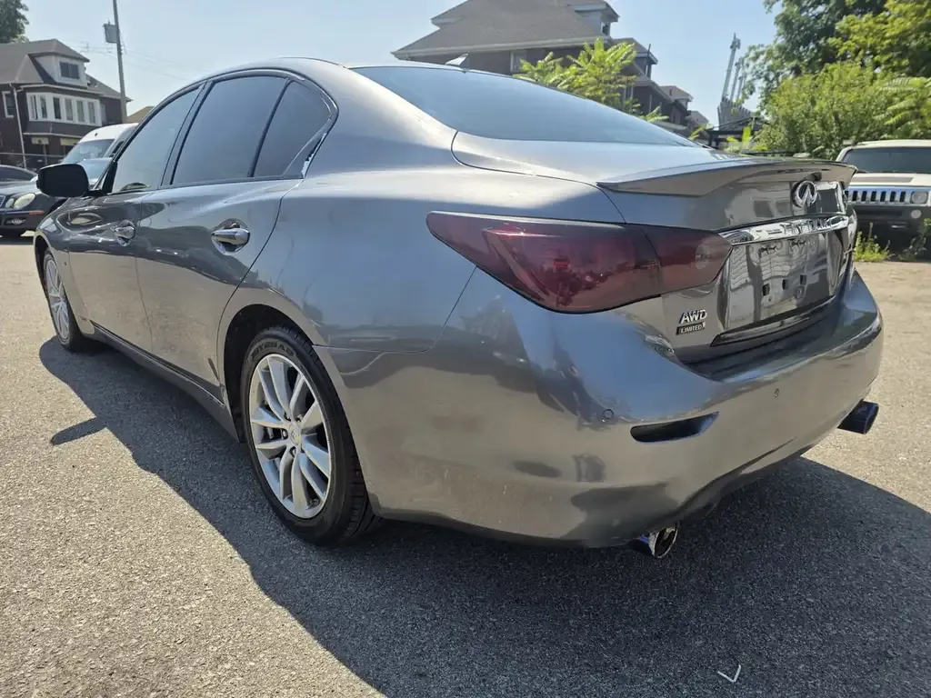 Infiniti Q50 2015 photo 4