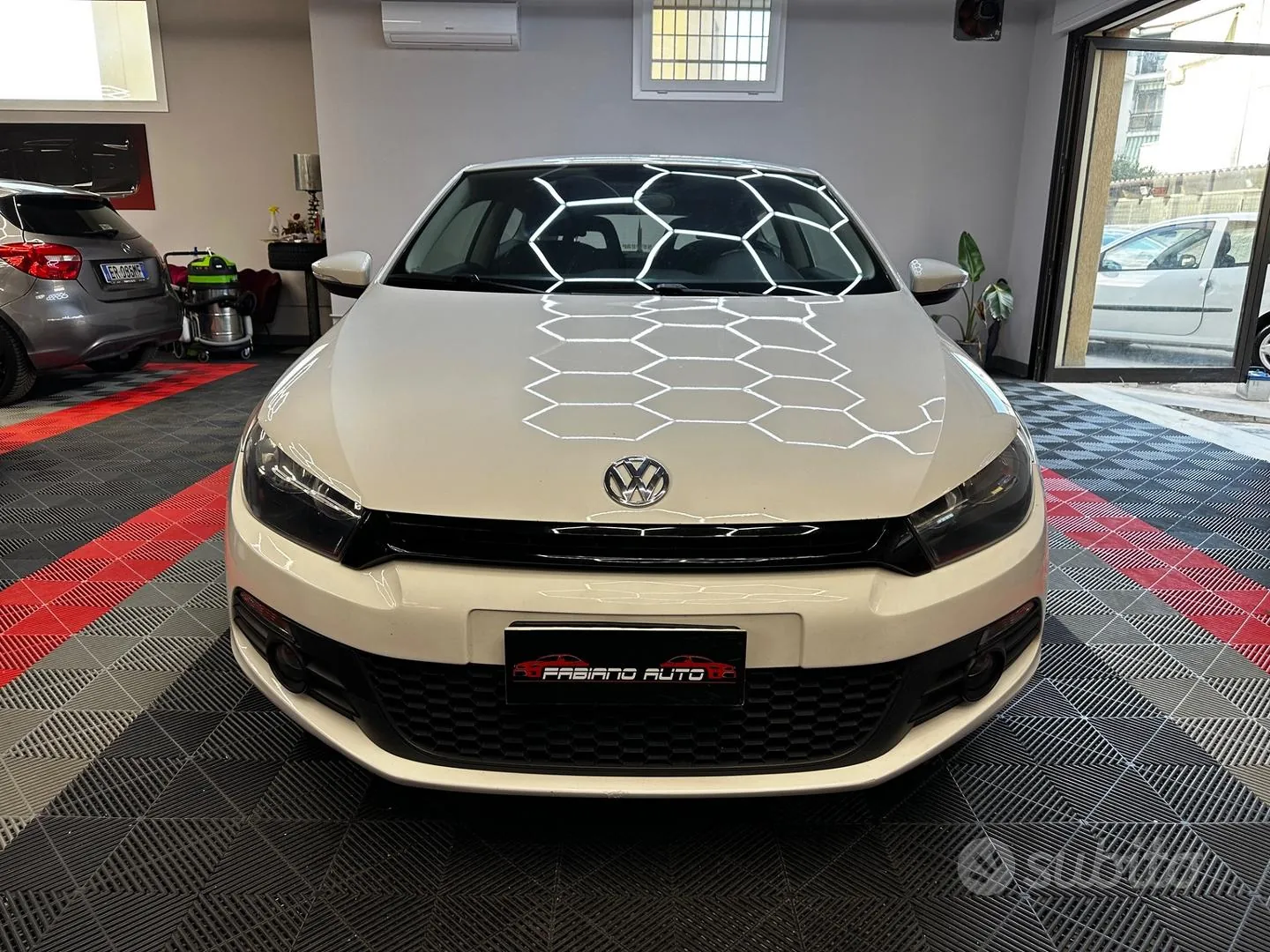 Volkswagen Scirocco 2013 photo 2