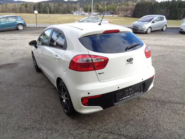 Kia Rio 2016 photo 3