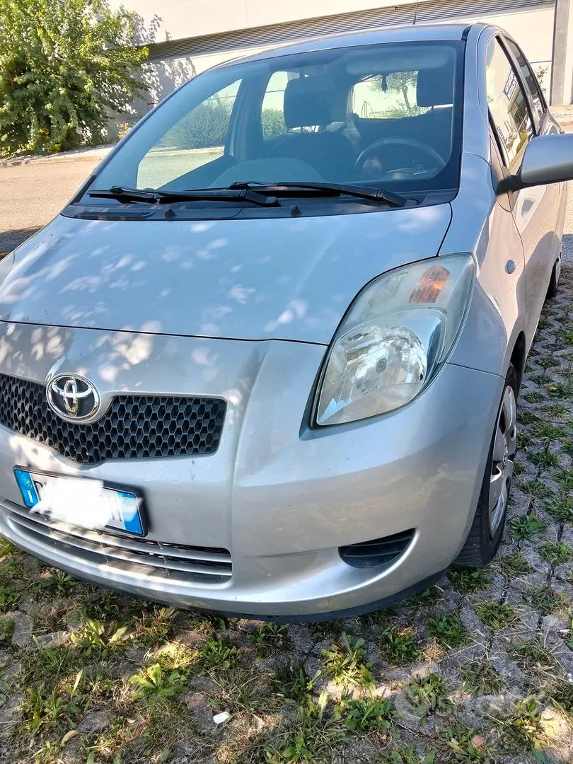 Toyota Yaris 2007 photo 4