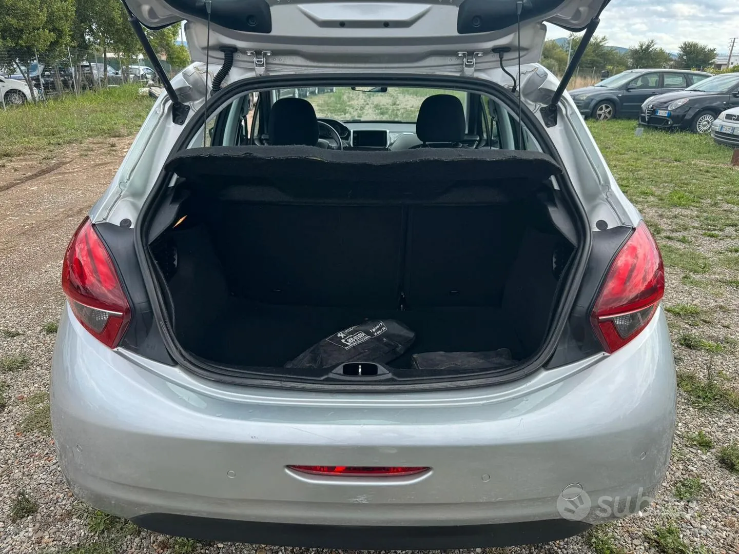 Peugeot 208 2017 photo 4