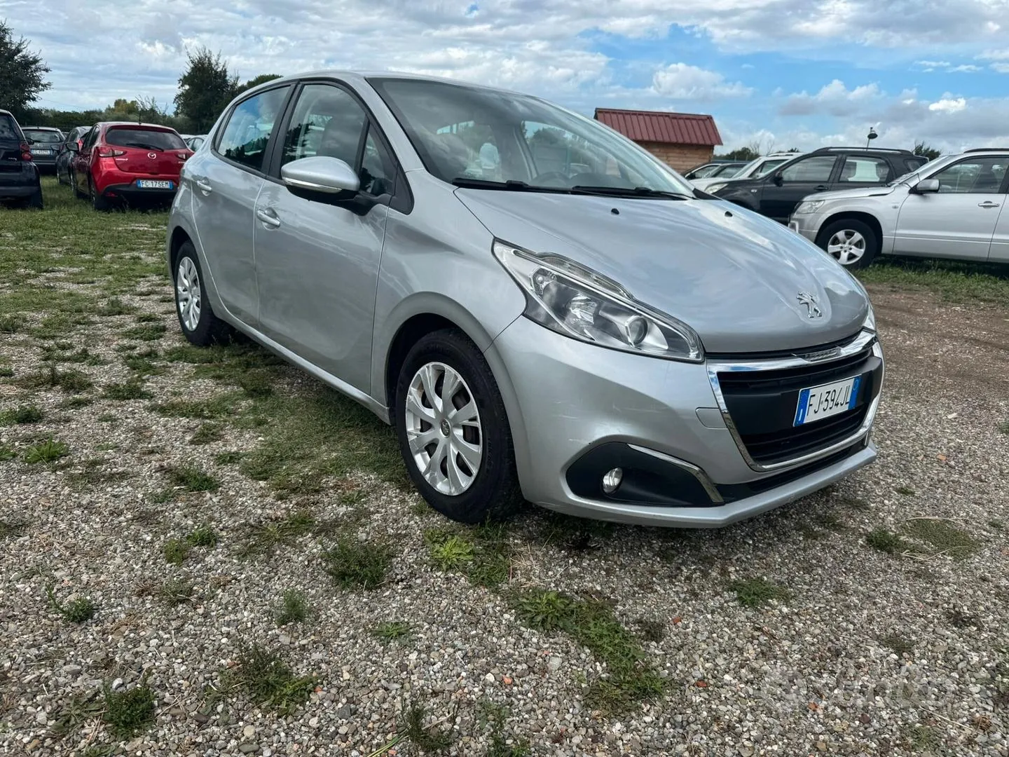 Peugeot 208 2017 photo 2