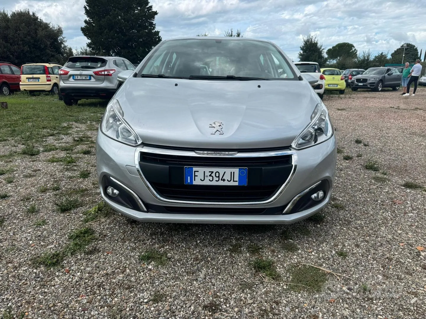 Peugeot 208 2017 photo 3