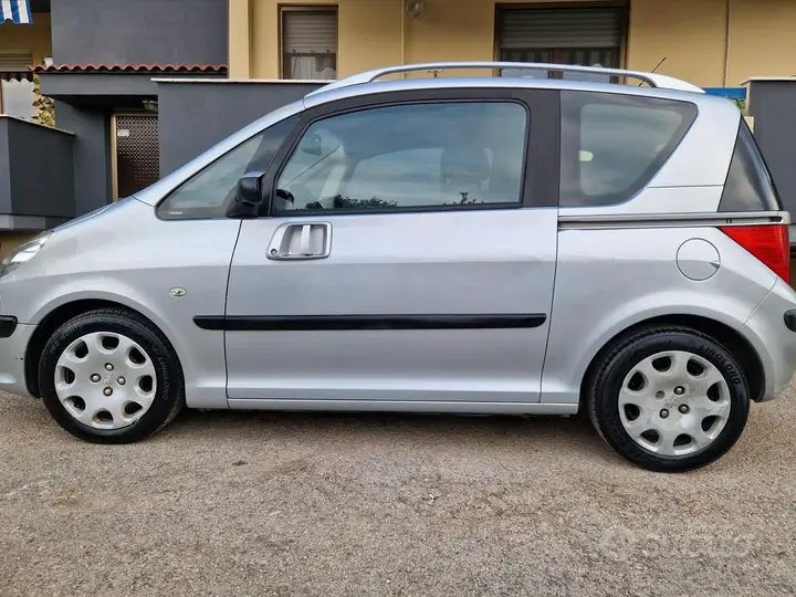 Peugeot 1007