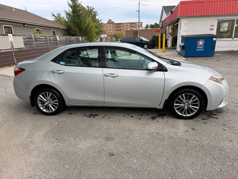 Toyota Corolla 2014 photo 2