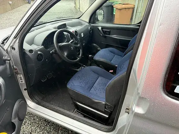 Peugeot Partner 2008 photo 5