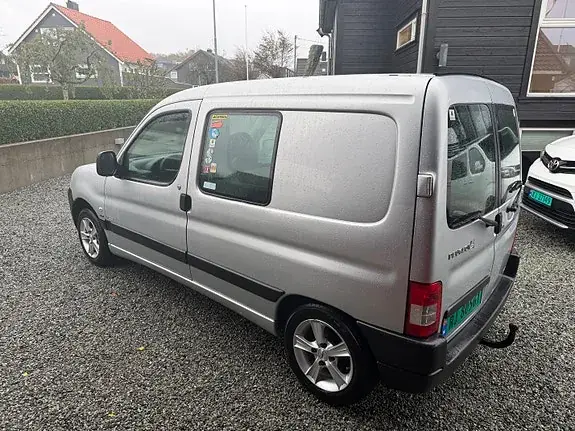 Peugeot Partner 2008 photo 2