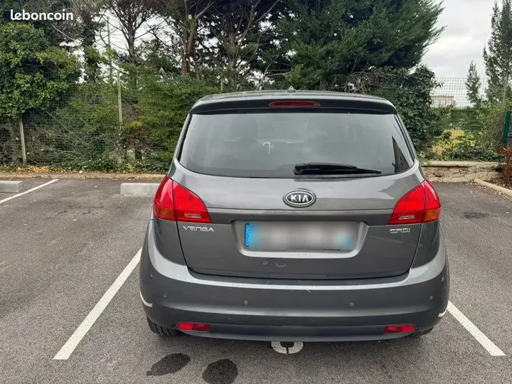 Kia Venga 2010 photo 3