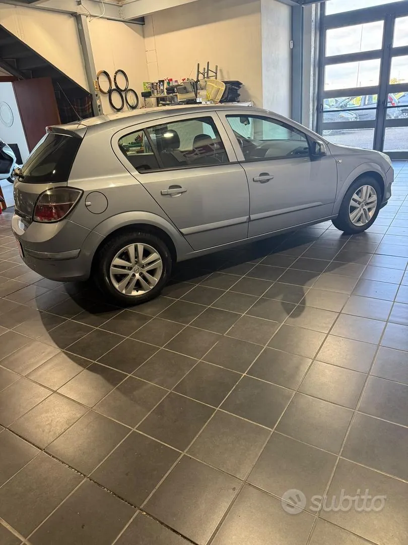 Opel Astra 2007 photo 4