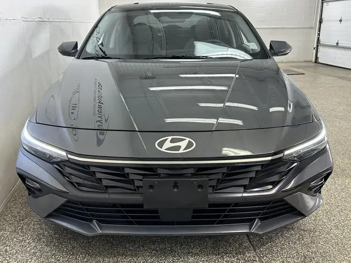 Hyundai Elantra 2025 photo 2