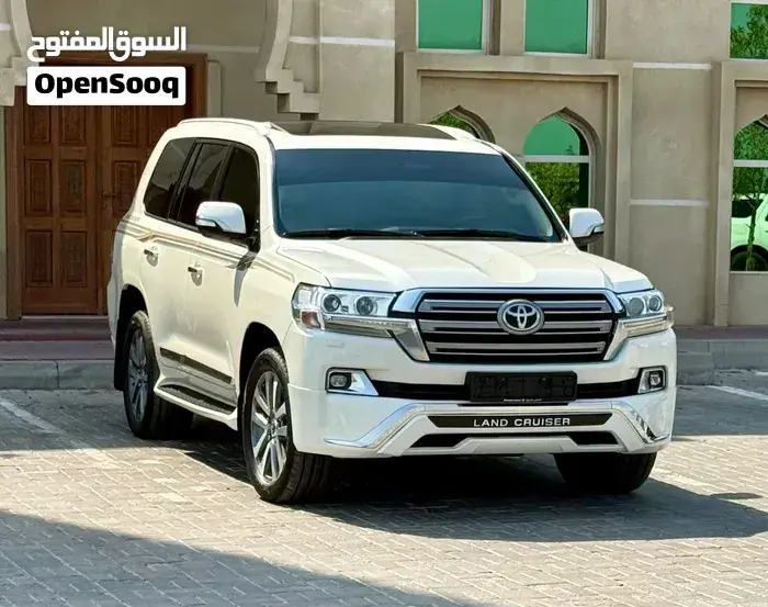 Toyota Land Cruiser 2018 photo 2
