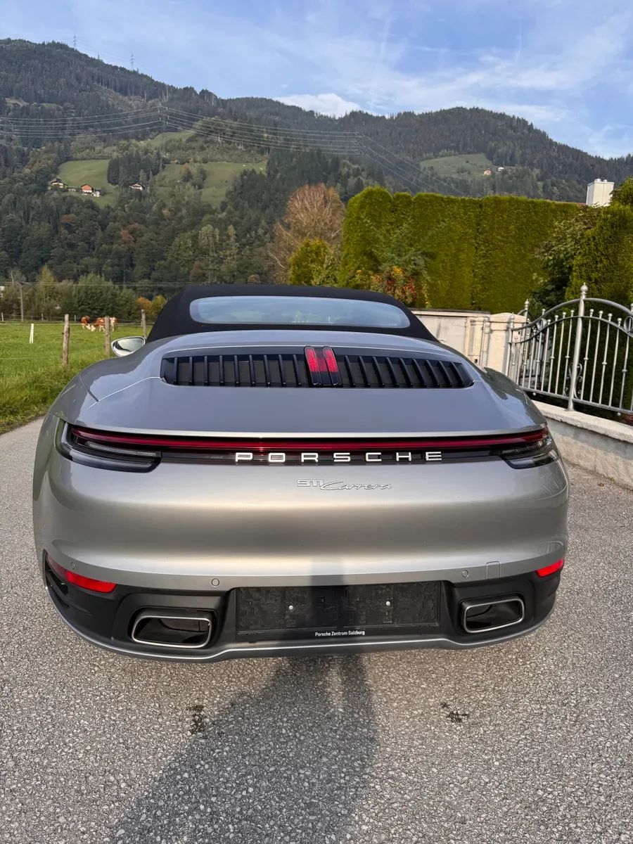 Porsche 911 2022 photo 3