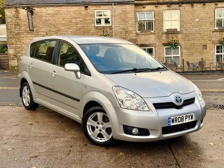 Toyota Corolla Verso 2008 photo 2