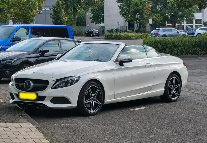 Mercedes-Benz C200