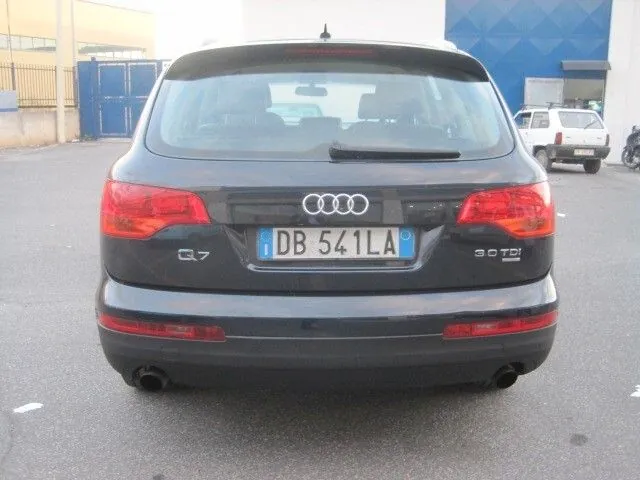 Audi Q7 2006 photo 4