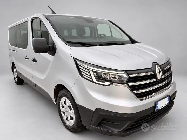 Renault Trafic 2023 photo 2