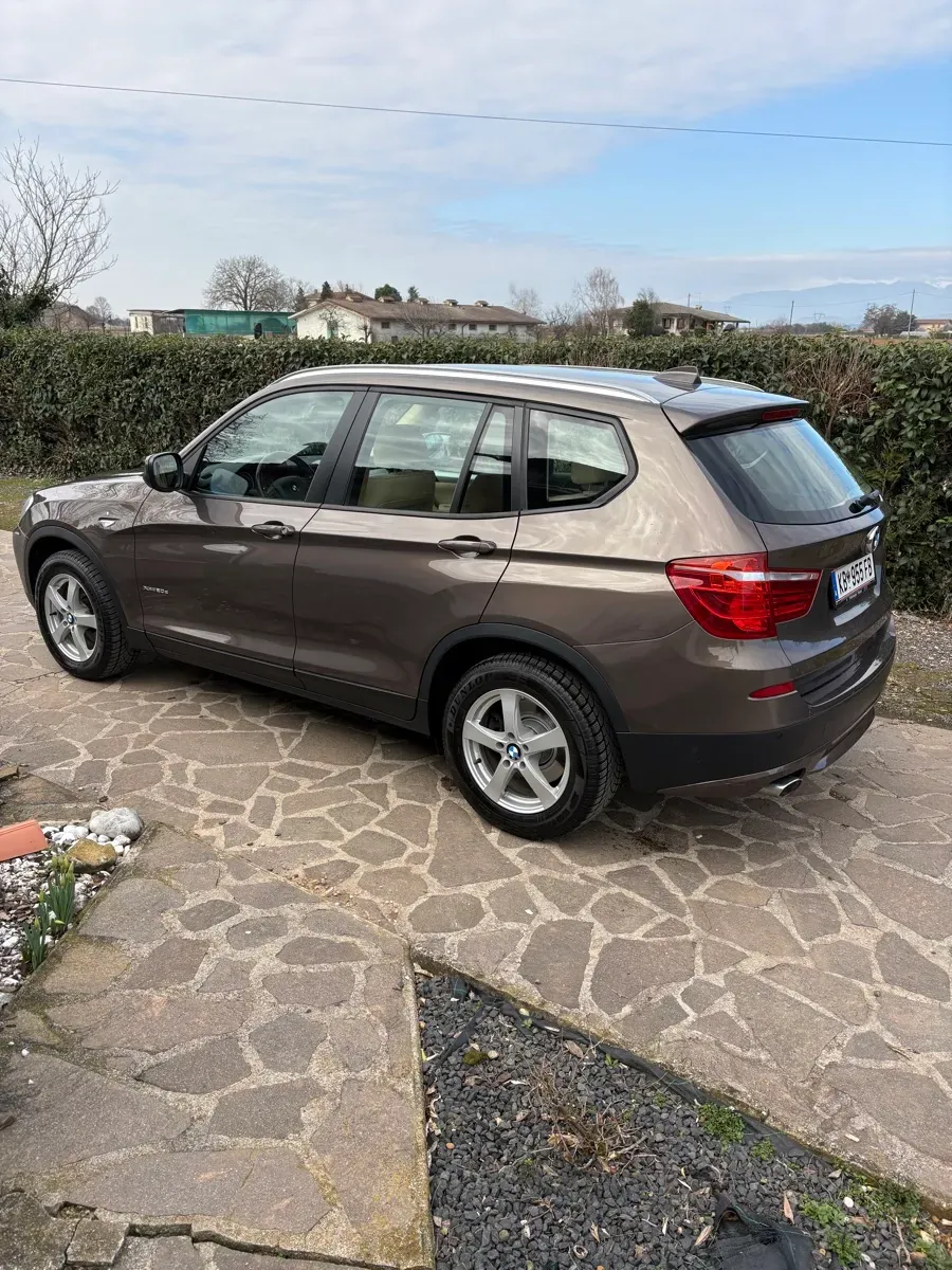 BMW X3 2013 photo 2