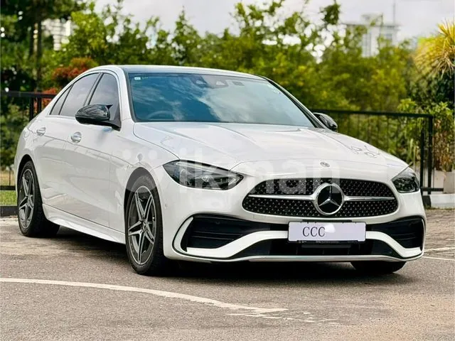 Mercedes-Benz C200 2026 photo 2