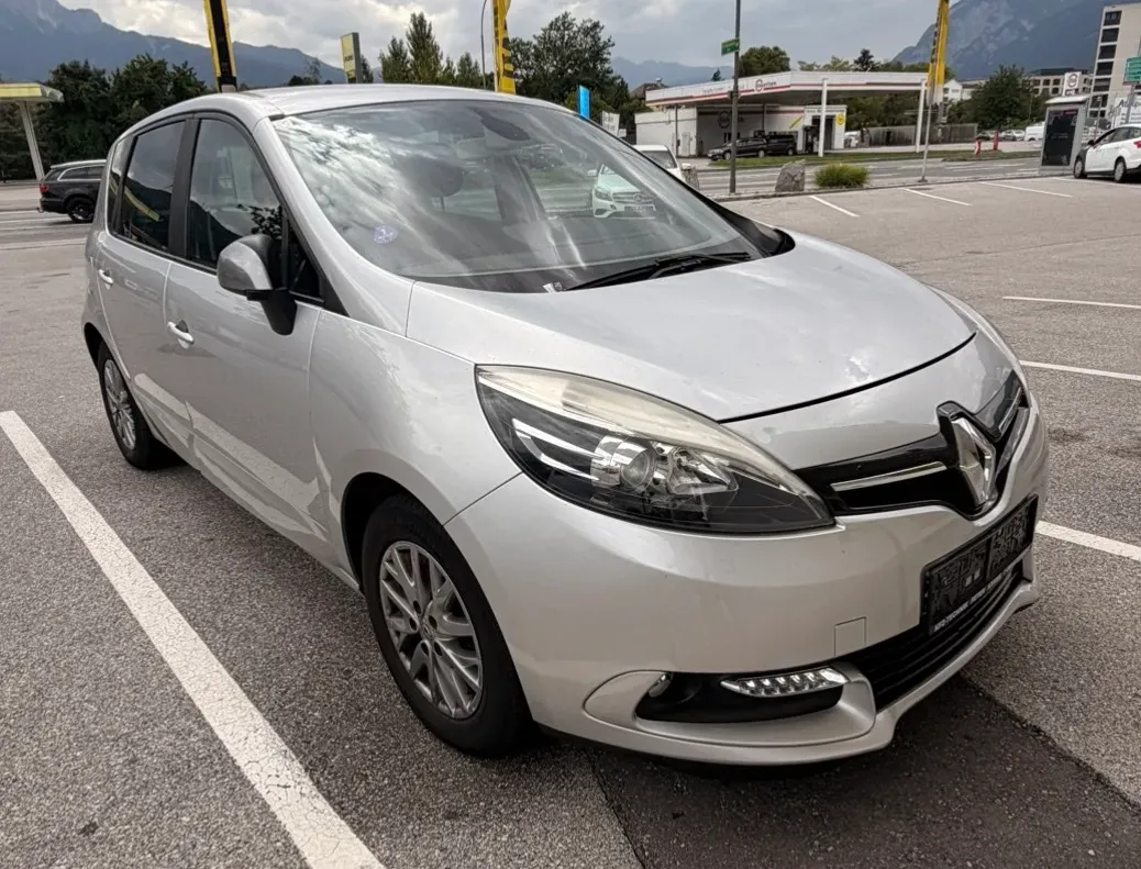 Renault Scenic 2013 photo 2