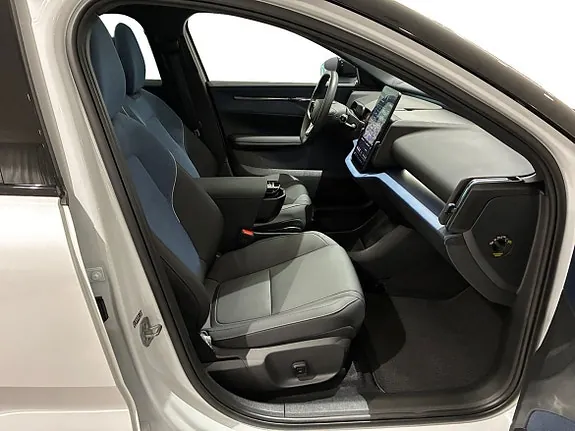 Volvo Ex30 2024 photo 4
