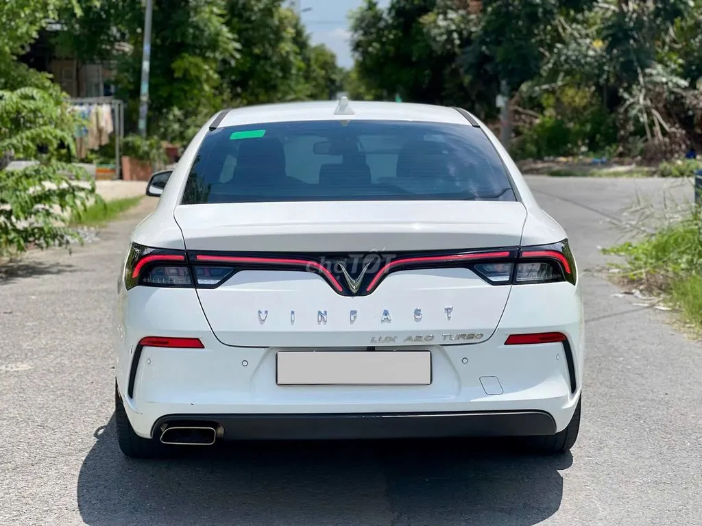 Vinfast Lux A2.0 2022 photo 2