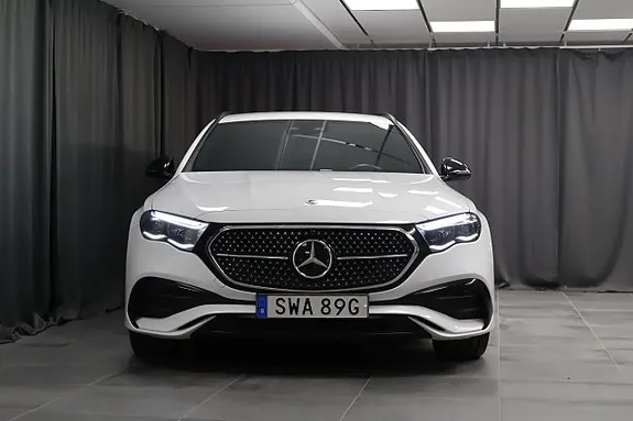 Mercedes-Benz E300 De 2025 photo 3