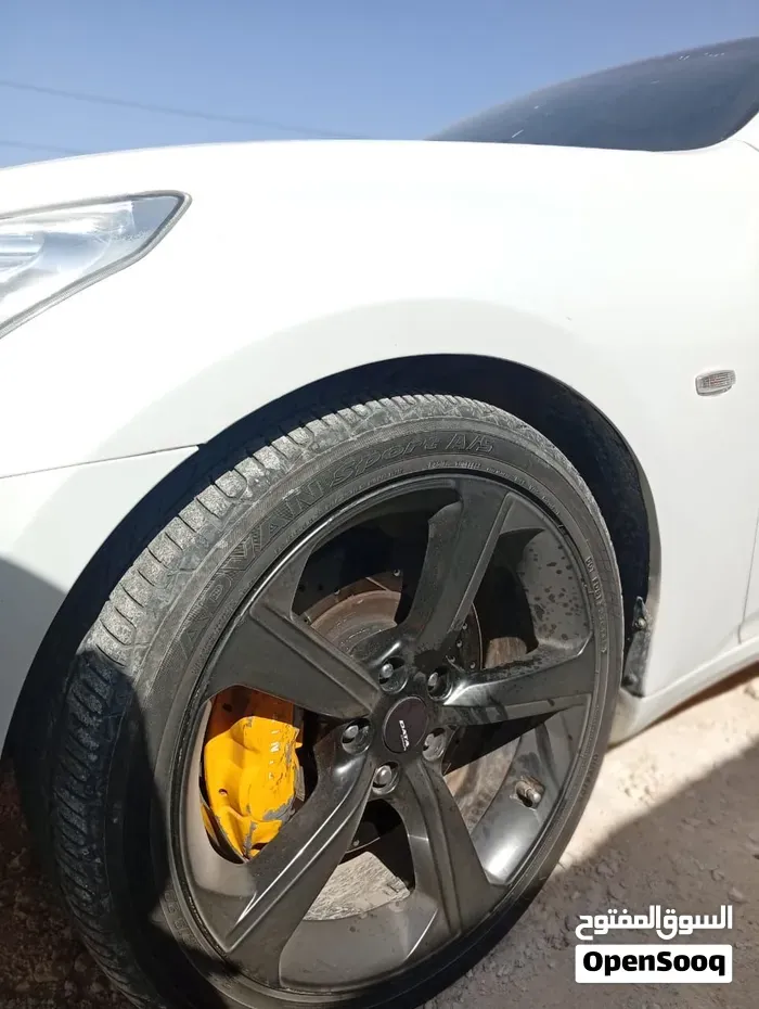 Infiniti G37 2009 photo 4