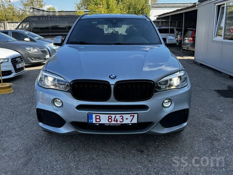 BMW X5 2015 photo 2