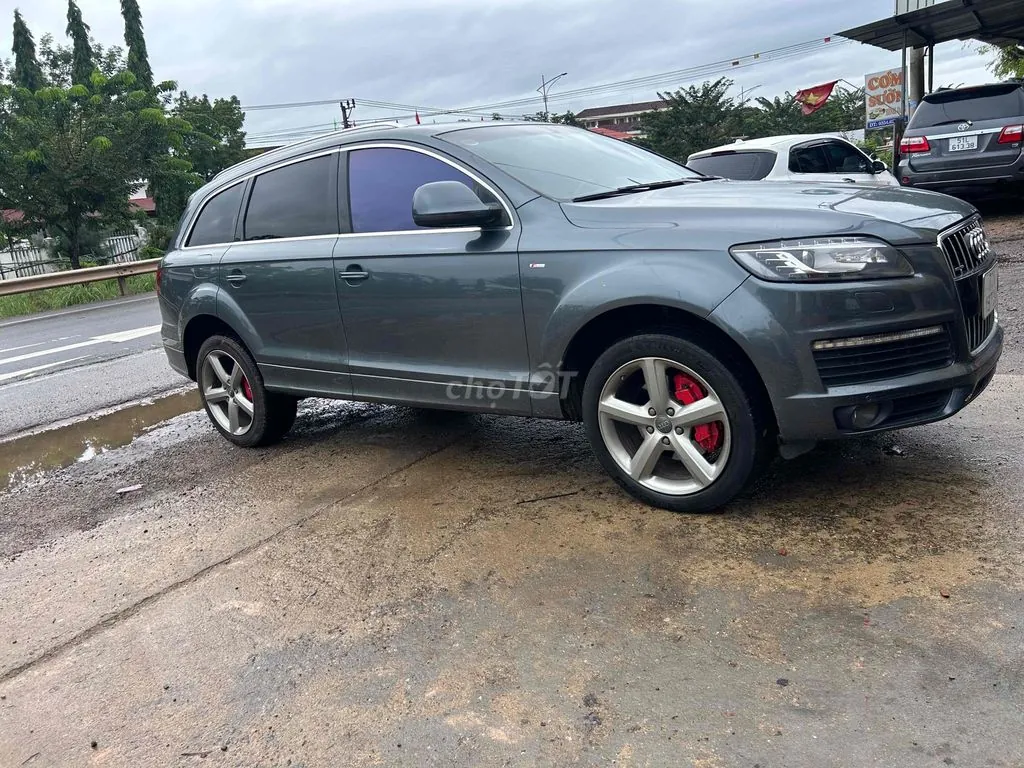 Audi Q7 2007 photo 4