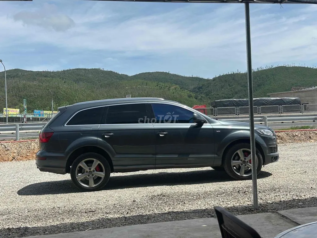 Audi Q7 2007 photo 2