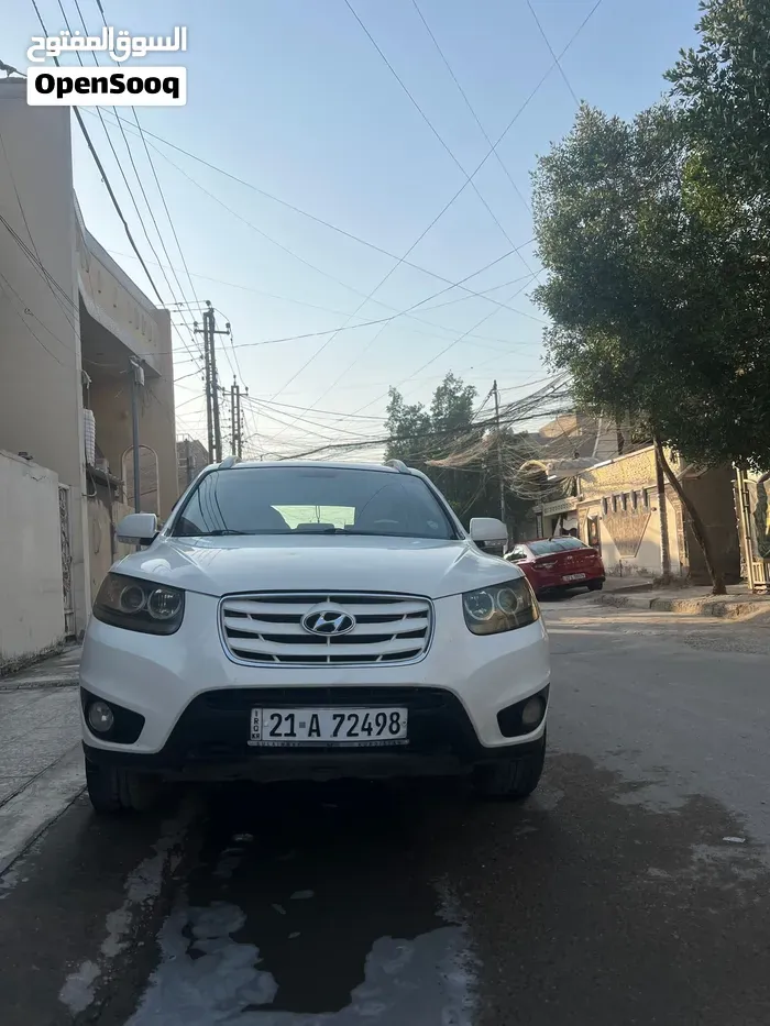 Hyundai Santa Fe 2011 photo 2