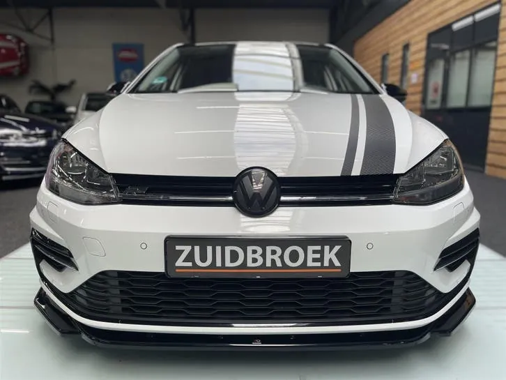 Volkswagen Golf 2018 photo 2