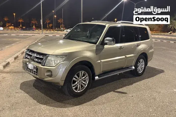 Mitsubishi Pajero 2014 photo 2