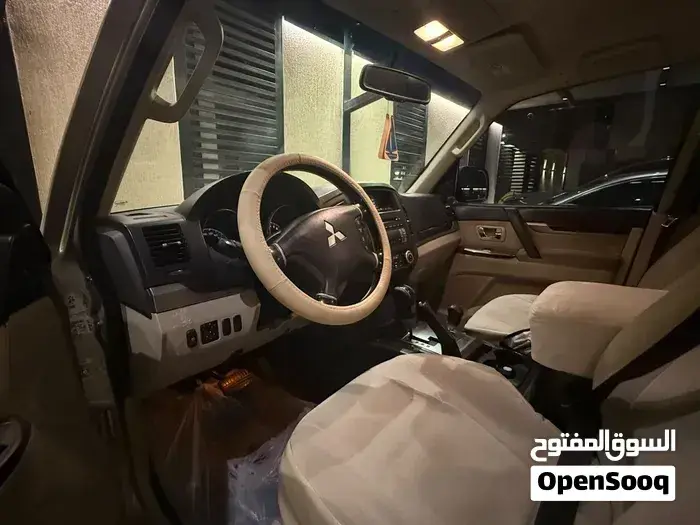 Mitsubishi Pajero 2014 photo 4